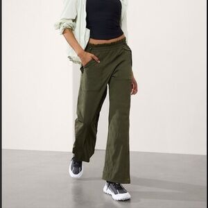 ATHLETA Trekkie High Rise Parachute Pant